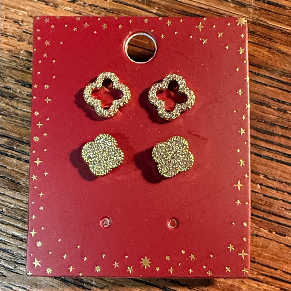 Gold-Tone Floral Stud Earrings Set clover trefoil